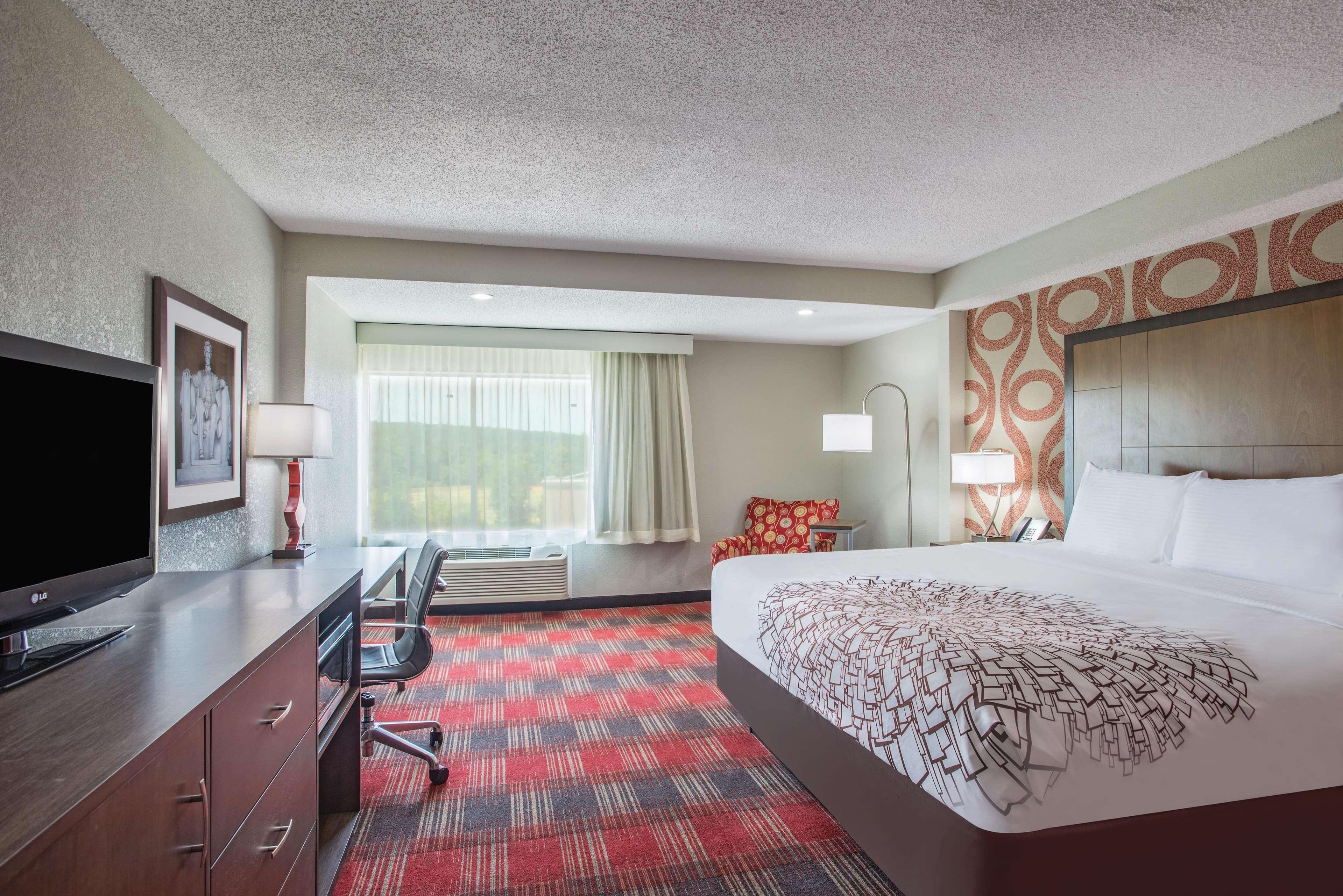 La Quinta Inn & Suites By Wyndham Dc Metro Capital Beltway Capitol Heights Bagian luar foto