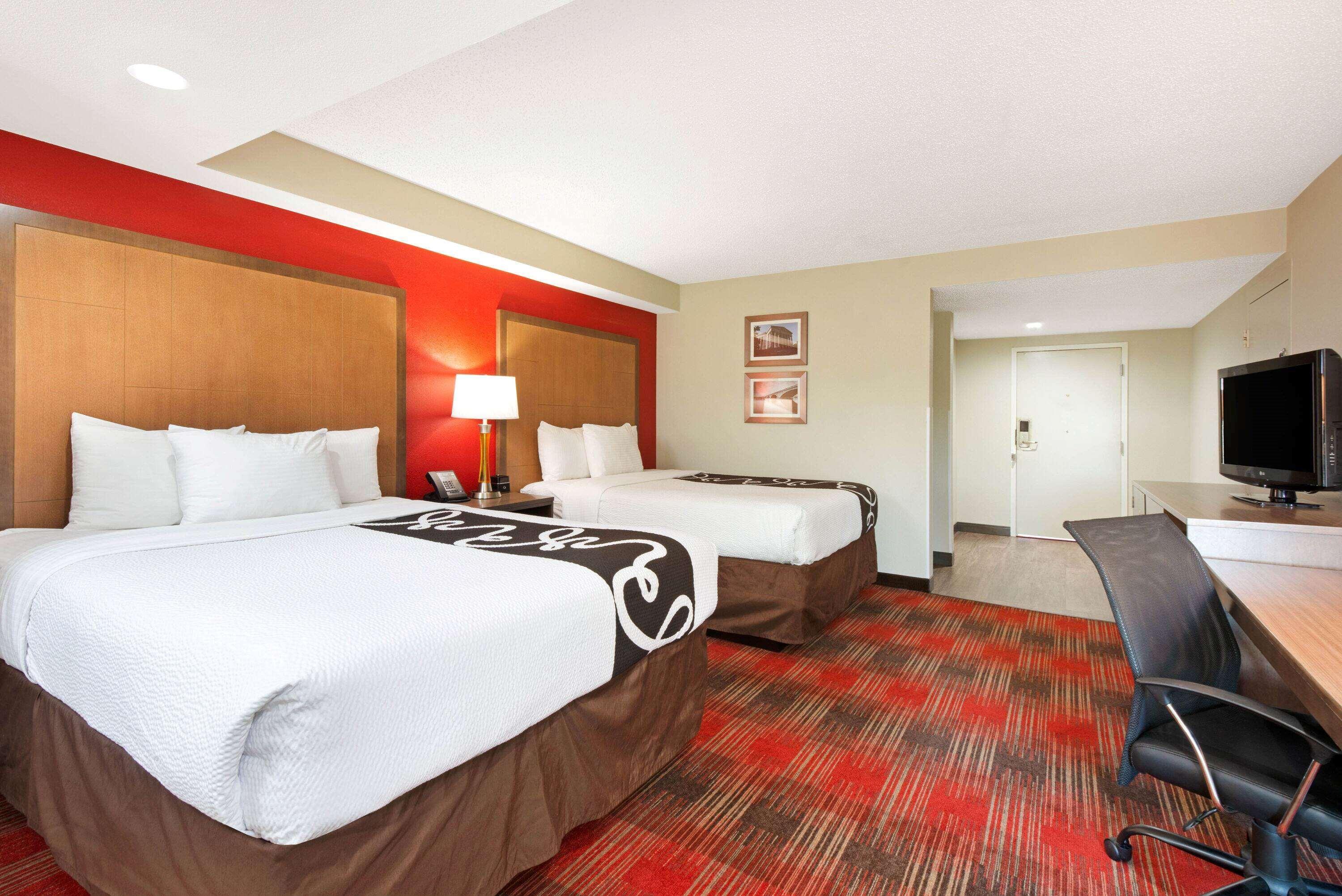 La Quinta Inn & Suites By Wyndham Dc Metro Capital Beltway Capitol Heights Bagian luar foto